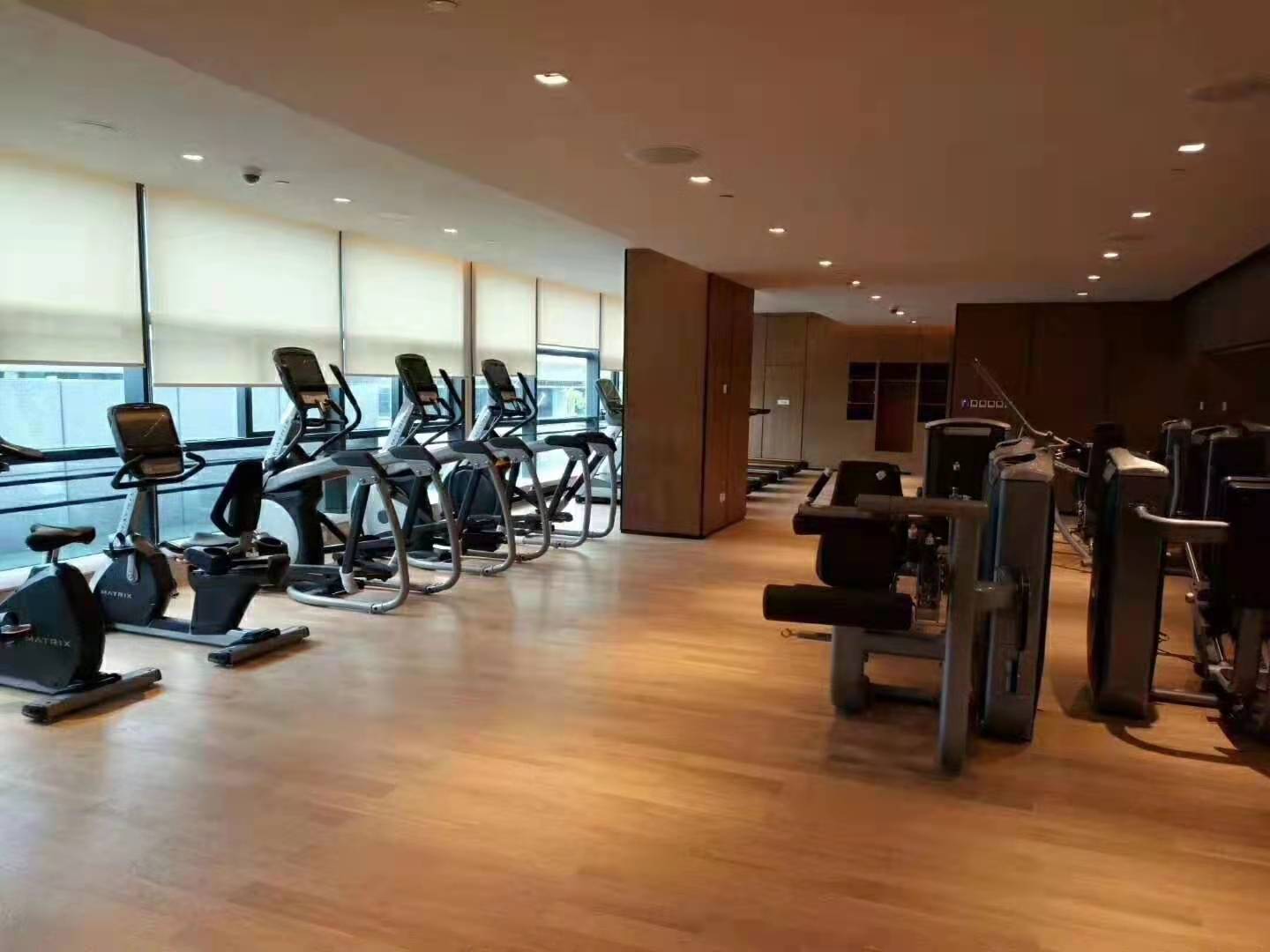 單位健身房器材